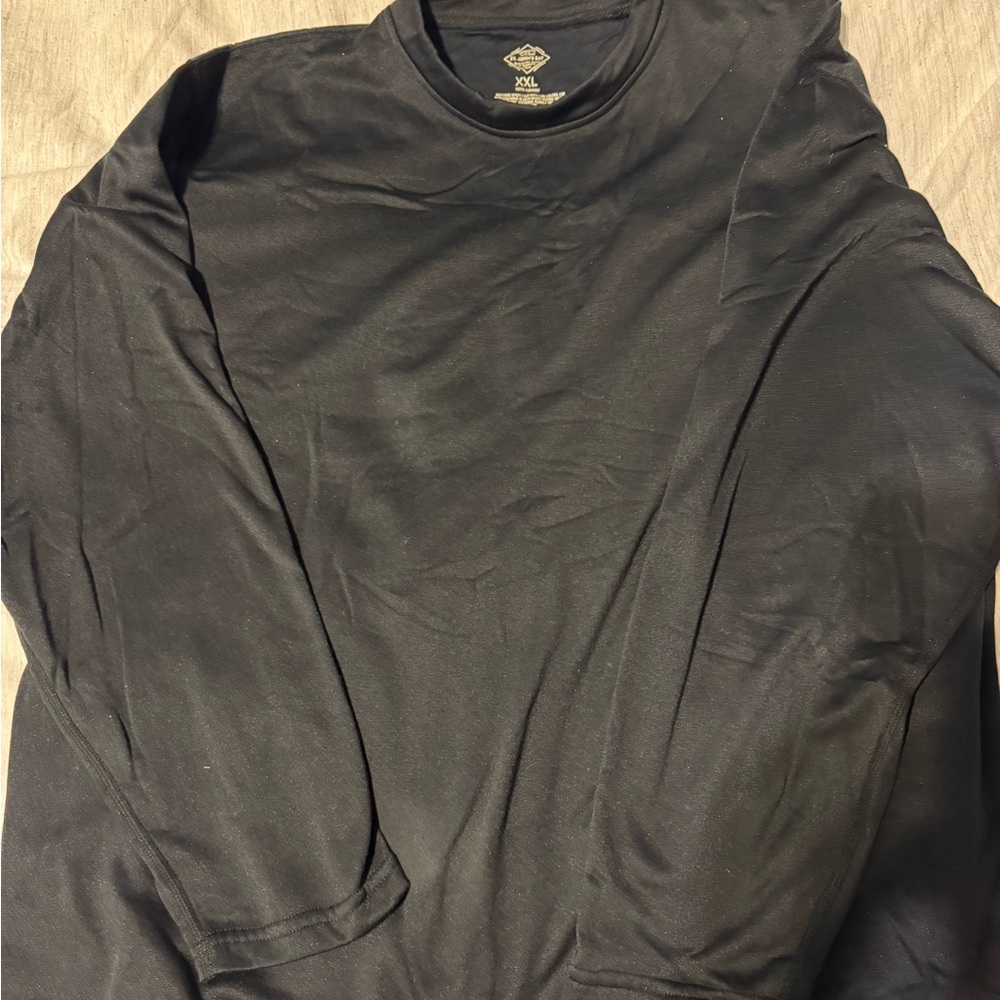 St. John's Bay Black Long Sleeve Men's Tee